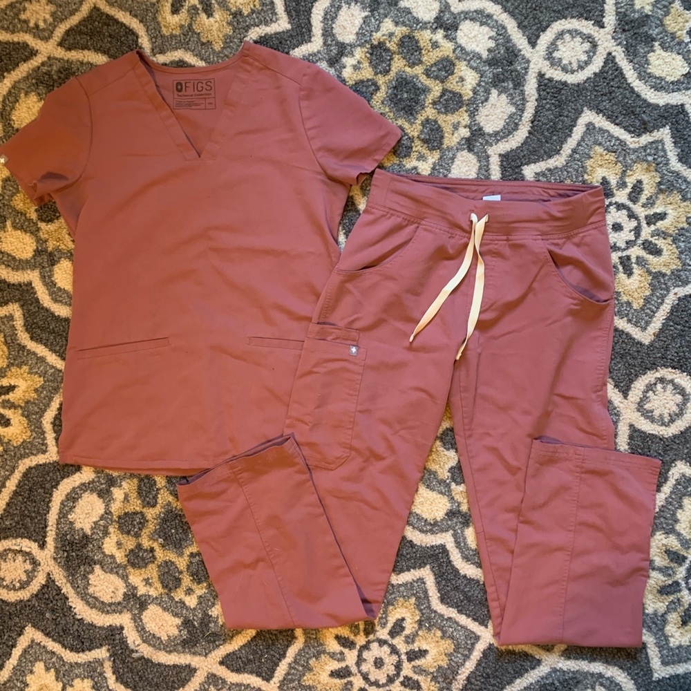 Limited edition Figs technical scrubs (Mauve)